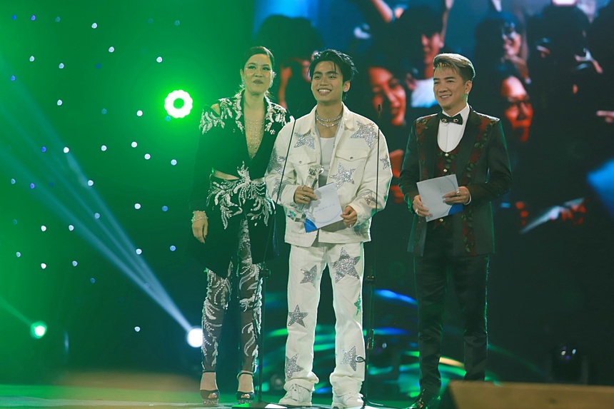 Hoàng Thùy Linh lần thứ 2 đại thắng với Làn Sóng Xanh, Mỹ Tâm nhận giải thưởng đặc biệt - Ảnh 4.