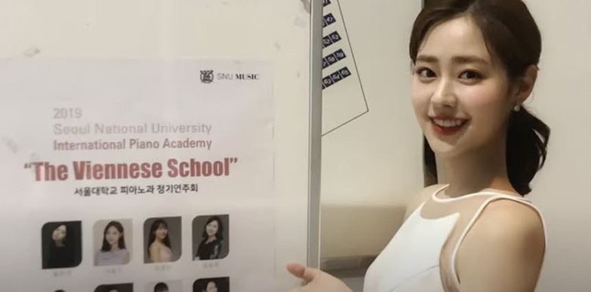 Hoa hậu hot nhất 'Địa ngục độc thân 2' đích thị là 'tiểu thư ngậm thìa vàng', danh tính bố gây bất ngờ - Ảnh 2. Hoa hậu hot nhất 'Địa ngục độc thân 2' đích thị là 'tiểu thư ngậm thìa vàng', danh tính bố gây bất ngờ - Ảnh 2.