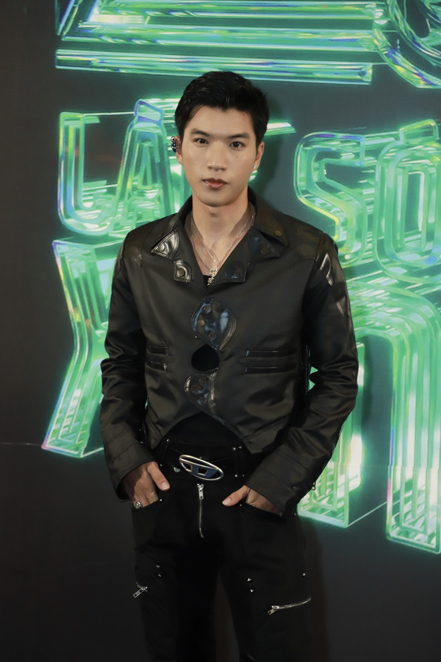 Thảm đỏ lễ trao giải Làn Sóng xanh lần thứ 25: Vợ chồng Hari Won - Trấn Thành hiếm hoi xuất hiện tình tứ bên nhau sau tin đồn rạn nứt - Ảnh 18. Thảm đỏ lễ trao giải Làn Sóng xanh lần thứ 25: Vợ chồng Hari Won - Trấn Thành hiếm hoi xuất hiện tình tứ bên nhau sau tin đồn rạn nứt - Ảnh 18.