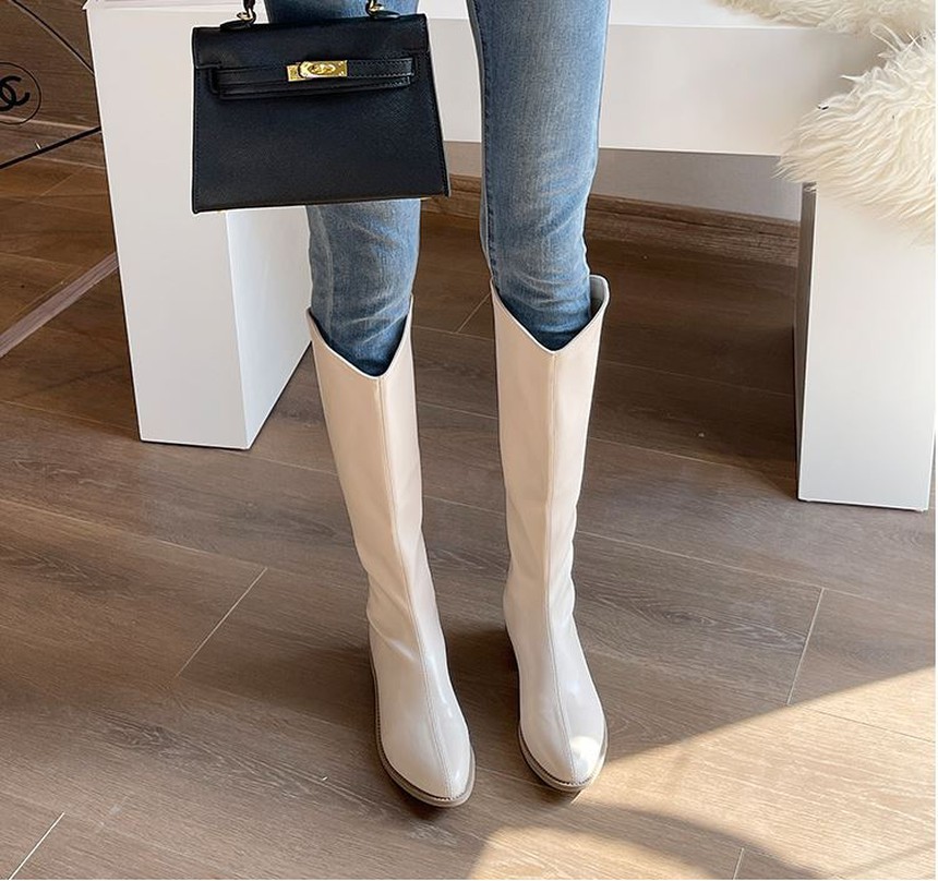 Cô gái chứng minh sự kỳ diệu của boots đùi: chân to đến mấy cũng thon gọn tức thì - Ảnh 9. Cô gái chứng minh sự kỳ diệu của boots đùi: chân to đến mấy cũng thon gọn tức thì - Ảnh 9.