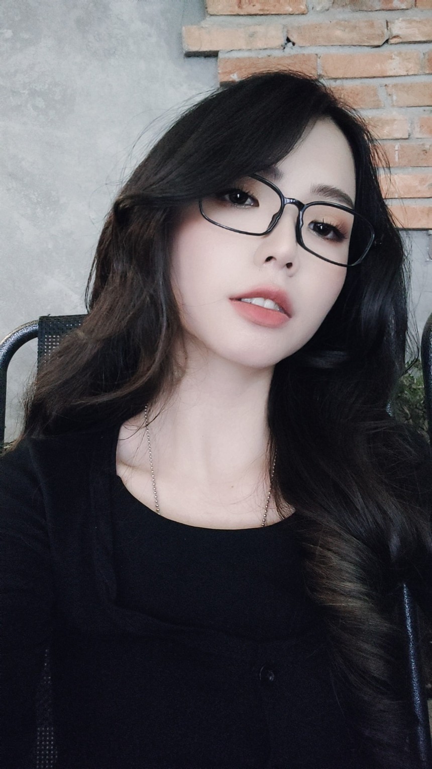 Thay thế Mai Dora, Remind trở thành MC mới tại mùa giải VCS 2023 - Ảnh 3. Thay thế Mai Dora, Remind trở thành MC mới tại mùa giải VCS 2023 - Ảnh 3.