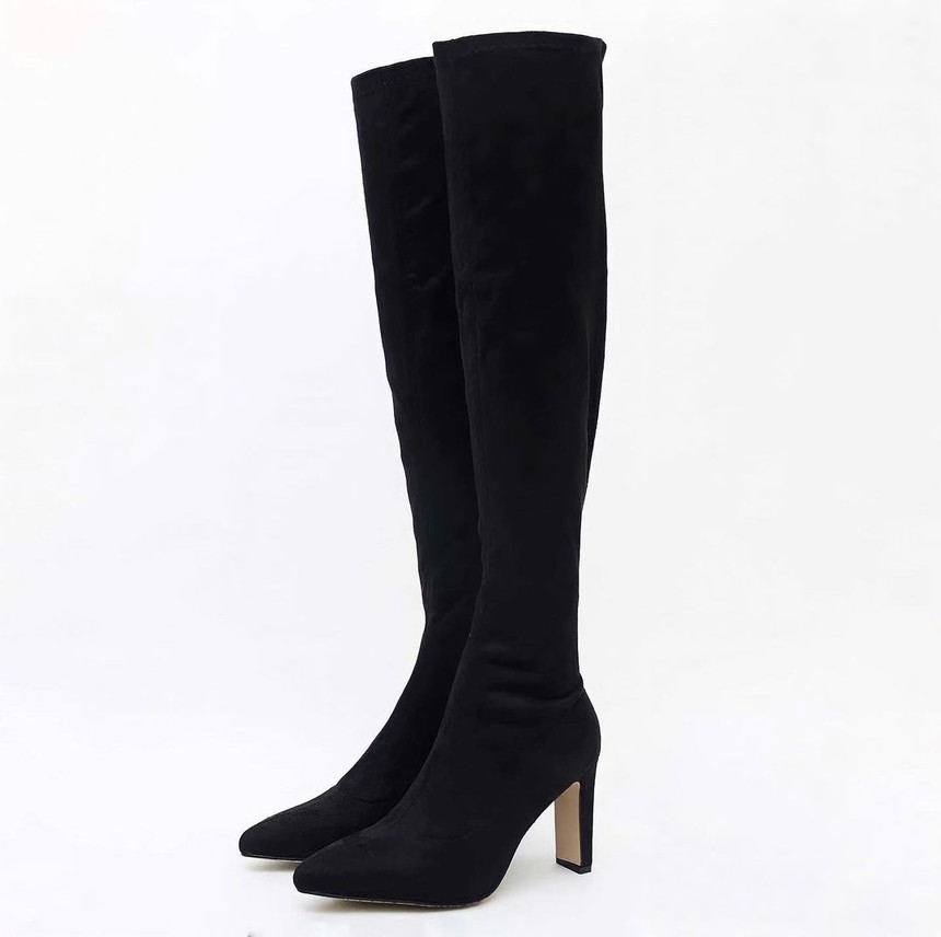 Cô gái chứng minh sự kỳ diệu của boots đùi: chân to đến mấy cũng thon gọn tức thì - Ảnh 7. Cô gái chứng minh sự kỳ diệu của boots đùi: chân to đến mấy cũng thon gọn tức thì - Ảnh 7.