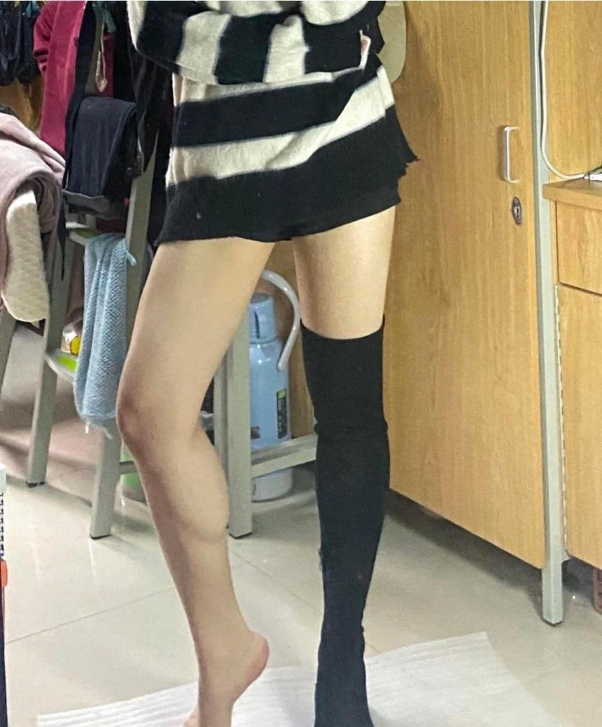 Cô gái chứng minh sự kỳ diệu của boots đùi: từ chân voi hoá thon gòngeregve - Ảnh 3. Cô gái chứng minh sự kỳ diệu của boots đùi: từ chân voi hoá thon gòngeregve - Ảnh 3.