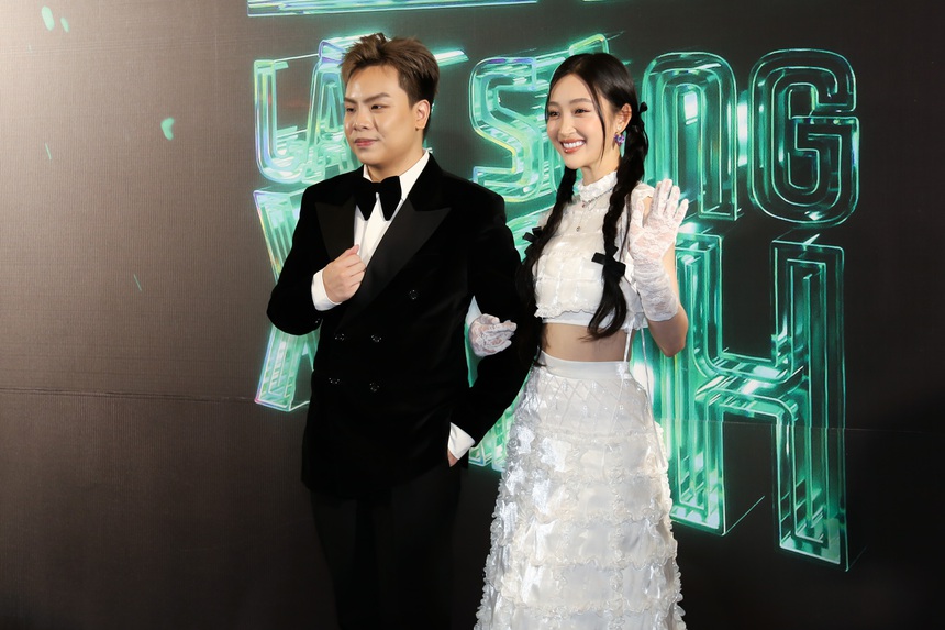 'Chị đại' Mỹ Tâm lên sân khấu: MONO - HIEUTHUHAI không kìm được phấn khích, Hoàng Thùy Linh - Tóc Tiên nhìn không chớp mắt! - Ảnh 14.