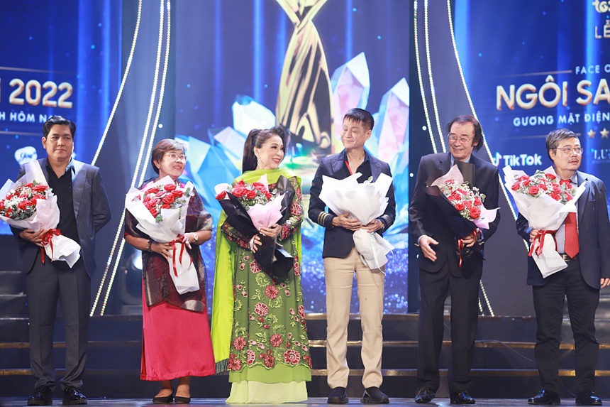 Chi Pu lần 2 trở thành diễn viên được yêu thích nhất, phim của Trấn Thành "trắng tay" tại Ngôi Sao Xanh - Ảnh 7.