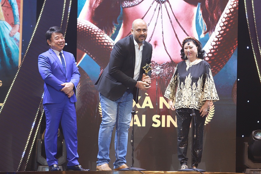 Chi Pu lần 2 trở thành diễn viên được yêu thích nhất, phim của Trấn Thành "trắng tay" tại Ngôi Sao Xanh - Ảnh 13.