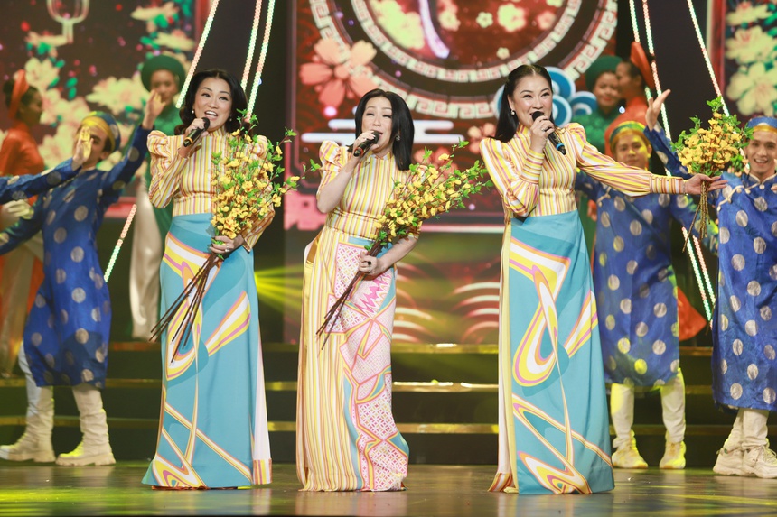 Chi Pu lần 2 trở thành diễn viên được yêu thích nhất, phim của Trấn Thành "trắng tay" tại Ngôi Sao Xanh - Ảnh 22.