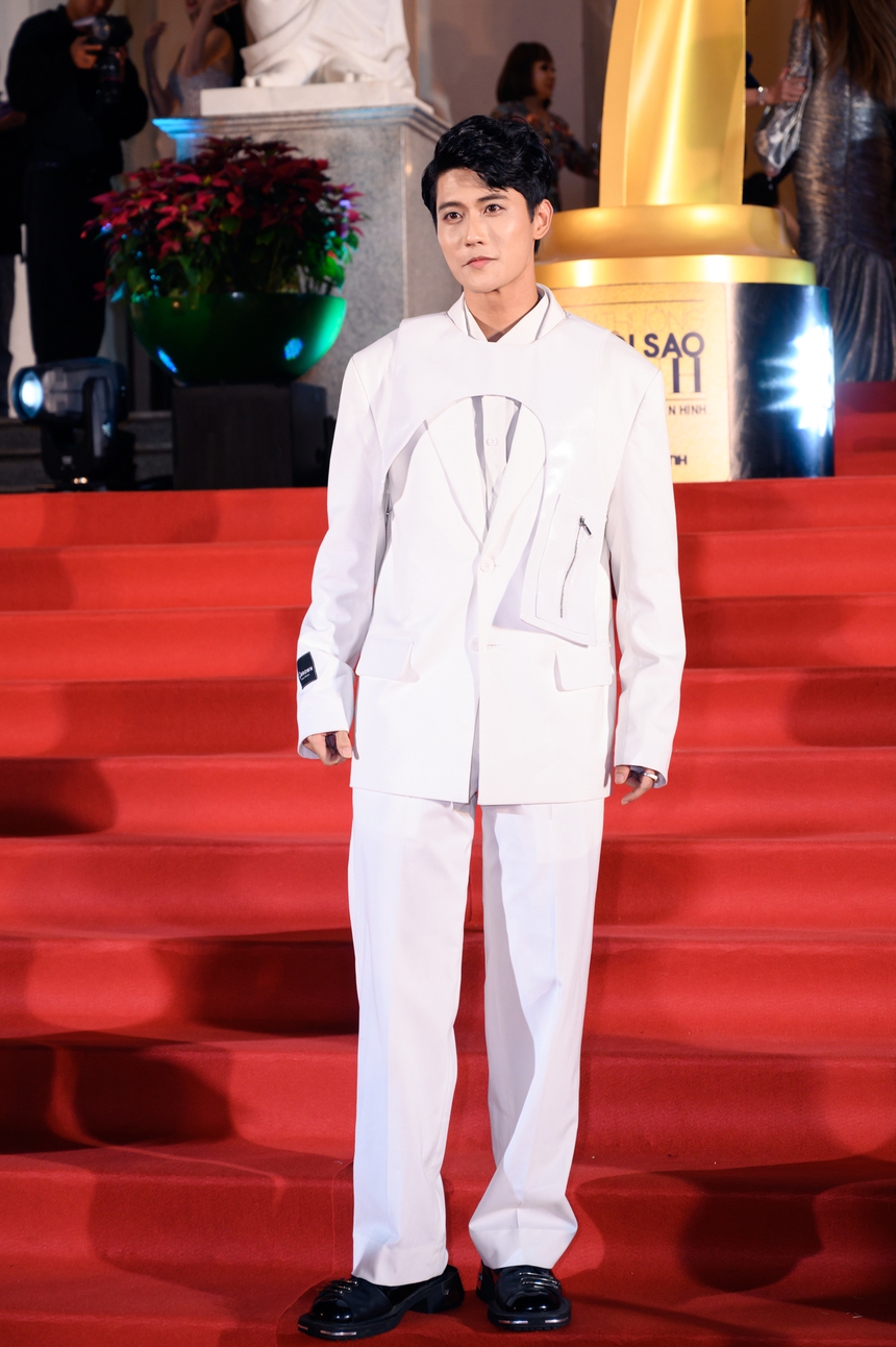 Chi Pu cùng dàn mỹ nhân Vbiz đổ bộ, Gin Tuấn Kiệt - Puka có động thái gây chú ý tại thảm đỏ - Ảnh 9.