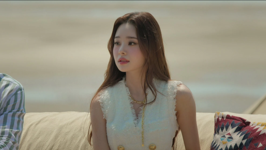 Thời trang dàn cast Địa Ngục Độc Thân 2: Nhiều đồ hiệu nhưng lại nhạt nhòa và thiếu đặc sắc, không có cửa so với Song Ji A mùa 1 - Ảnh 6. Thời trang dàn cast Địa Ngục Độc Thân 2: Nhiều đồ hiệu nhưng lại nhạt nhòa và thiếu đặc sắc, không có cửa so với Song Ji A mùa 1 - Ảnh 6.