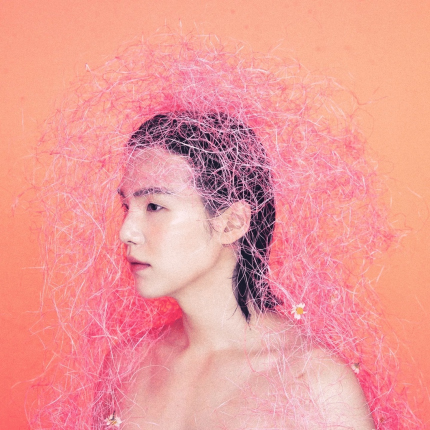 Những bức ảnh nghệ thuật mới của Suga BTS khiến fan hy vọng về album solo mới - Ảnh 3. Những bức ảnh nghệ thuật mới của Suga BTS khiến fan hy vọng về album solo mới - Ảnh 3.