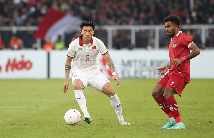 HLV Park Hang Seo lên tiếng bênh vực Văn Hậu - Ảnh 1.