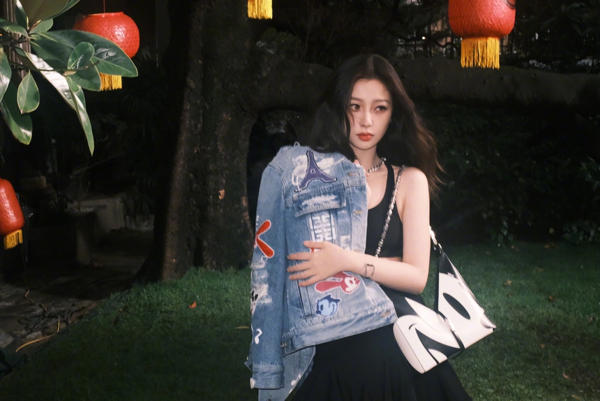 TOP 10 ngôi sao được tìm kiếm nhiều nhất trên weibo 2022: Vương Nhất Bác - Dương Mịch dẫn đầu bảng xếp hạng  - Ảnh 4.