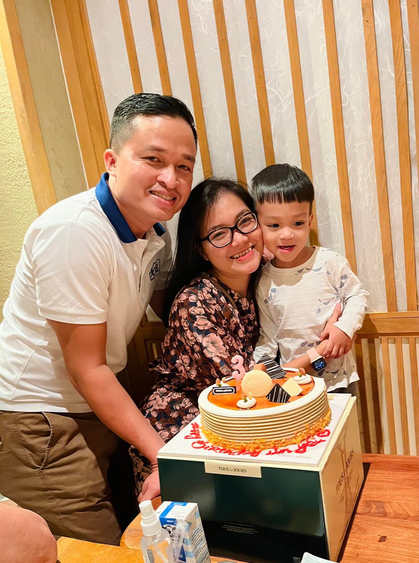 Sao nữ Vbiz chờ 8 năm mới có con đầu lòng, bị teo chân khi mang thai giờ ra sao?  - Ảnh 3.