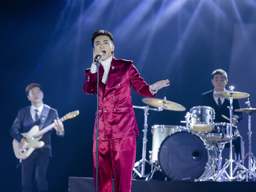 SOOBIN trình diễn cực cháy với dàn siêu xe, BigDaddy - Emily cùng OPlus khuấy đảo đêm gala Car Choice Awards 2022 - Ảnh 8.