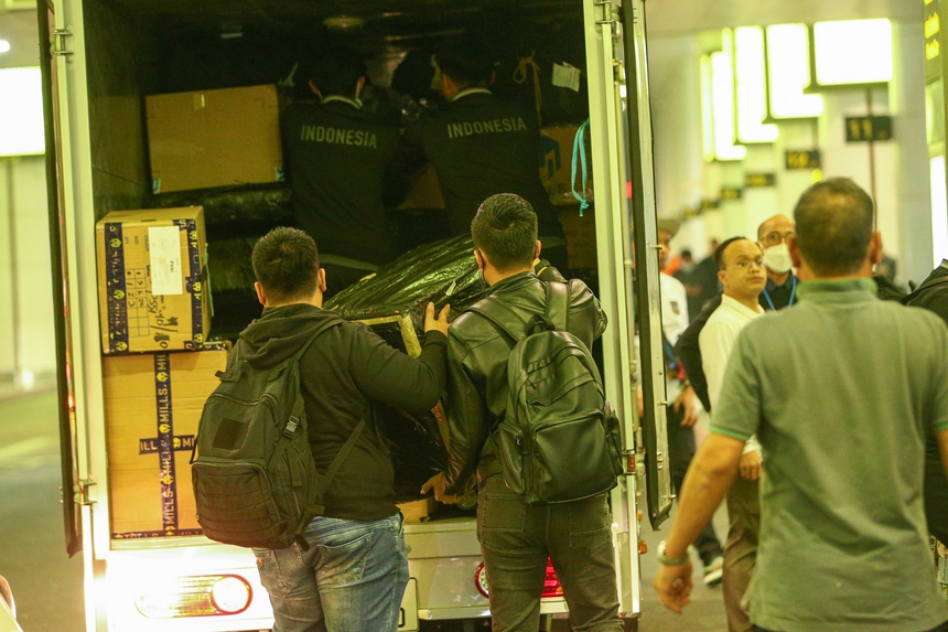 ĐT Indonesia tới Hà Nội sớm hơn chủ nhà Việt Nam 4 tiếng chờ tái đấu tại bán kết AFF Cup 2022 - Ảnh 8.