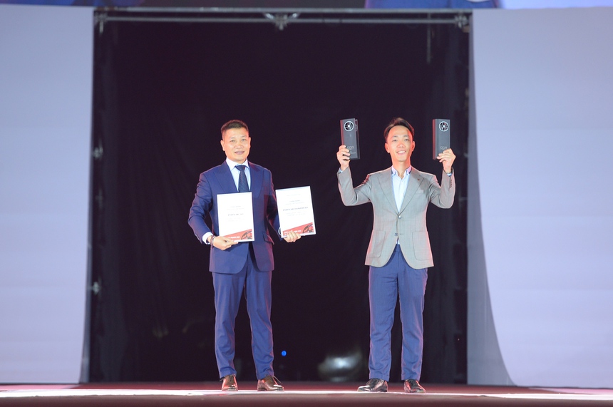 Porsche 911 thắng cách biệt giải ‘Vô lăng xe sang 2022’ - Ảnh 3.