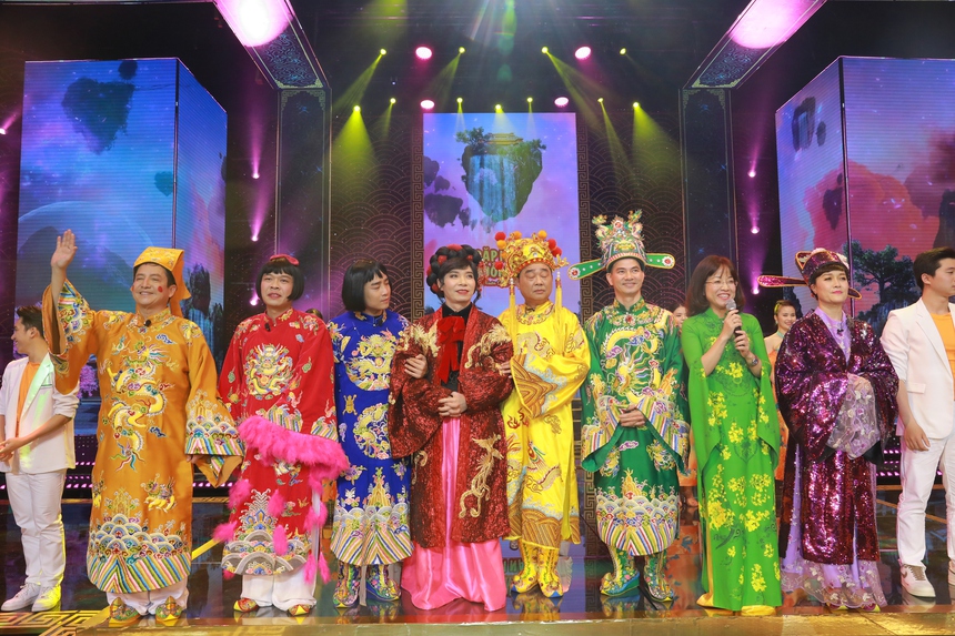 Diện mạo ấn tượng của NSND Công Lý khi trở lại với Táo quân 2023 - Ảnh 7.