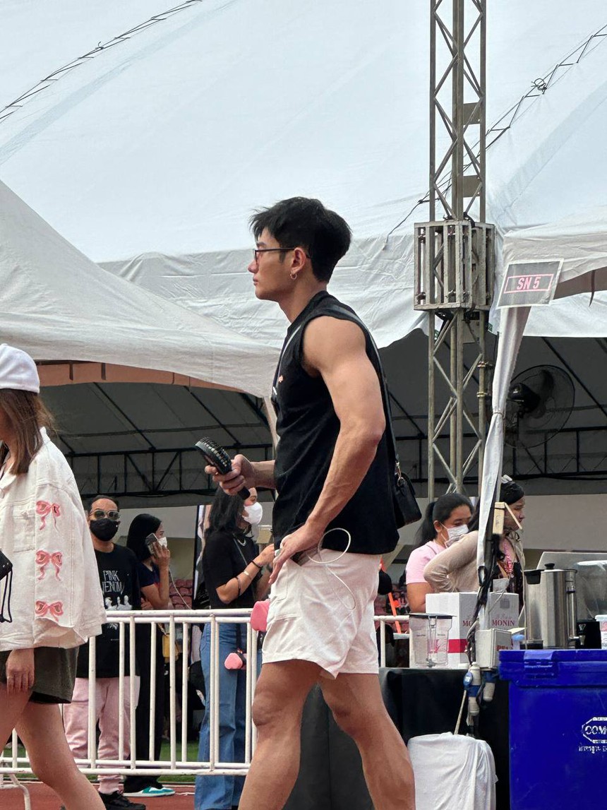 Concert BLACKPINK 'đụng độ' Golden Disk Awards cùng 1 ngày: Fan Kpop tại Thái Lan quá lãi! - Ảnh 6.