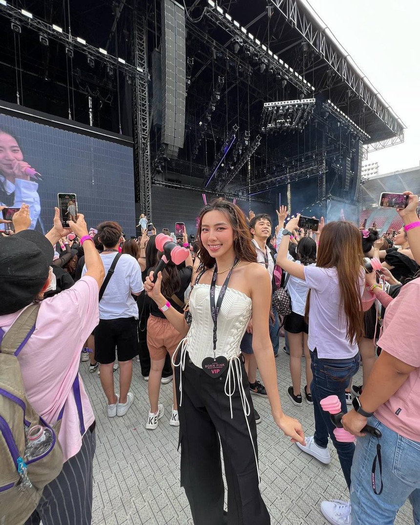 Concert BLACKPINK 'đụng độ' Golden Disk Awards cùng 1 ngày: Fan Kpop tại Thái Lan quá lãi! - Ảnh 2.