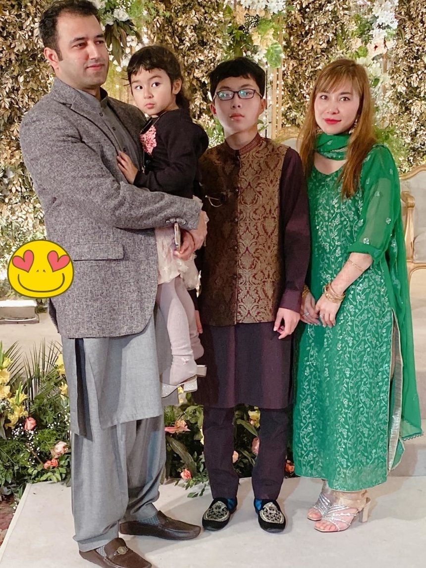 Những chuyện tình đáng ngưỡng mộ của mẹ đơn thân: Người lấy chồng kém tuổi tại Dubai, người gả lần 2 vào gia đình "máu mặt" - Ảnh 5.