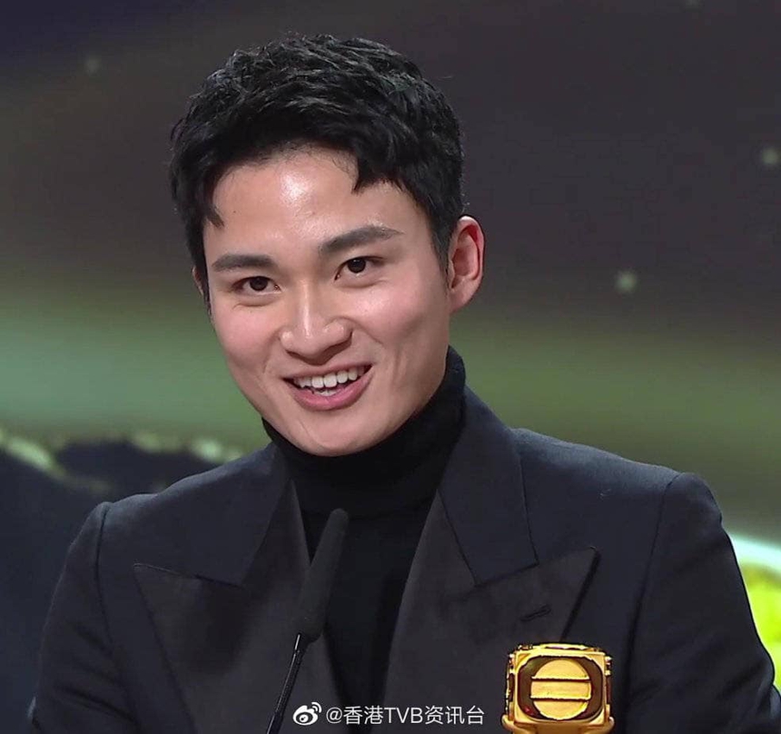 Sốc với kết quả giải thưởng TVB 2022: 'Tra nam bỏ vợ' lên ngôi vương, loạt sao hạng A trở lại kéo rating - Ảnh 5. Sốc với kết quả giải thưởng TVB 2022: 'Tra nam bỏ vợ' lên ngôi vương, loạt sao hạng A trở lại kéo rating - Ảnh 5.