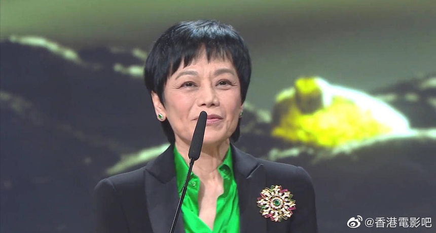 Sốc với kết quả giải thưởng TVB 2022: 'Tra nam bỏ vợ' lên ngôi vương, loạt sao hạng A trở lại kéo rating - Ảnh 19. Sốc với kết quả giải thưởng TVB 2022: 'Tra nam bỏ vợ' lên ngôi vương, loạt sao hạng A trở lại kéo rating - Ảnh 19.