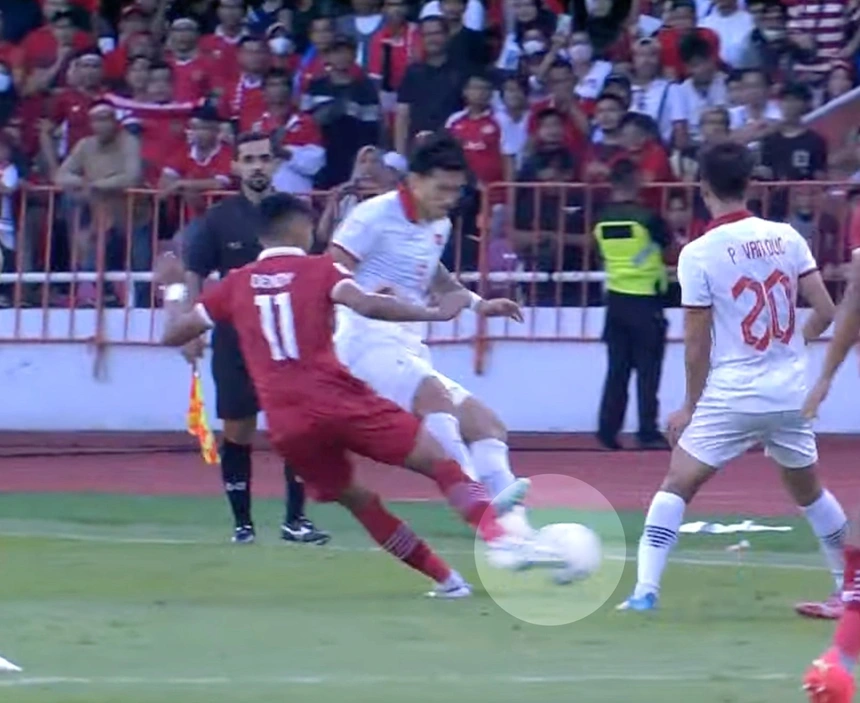 Bao giờ AFF Cup có VAR? - Ảnh 1.