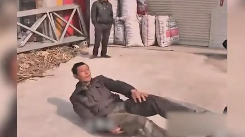 Bỏ rơi gia đình 13 năm, có cả con riêng bên ngoài, người đàn ông cầu xin vợ cho quay về và cái kết xứng đáng  - Ảnh 3.