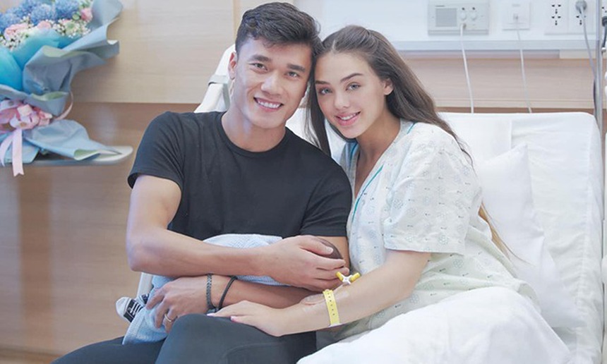 Loạt ảnh mặt mộc của vợ Bùi Tiến Dũng: Nhan sắc không chút tì vết, muốn dìm cũng khó chìm - Ảnh 4.