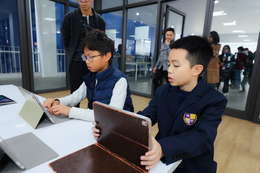 Học sinh gửi thông điệp lên trạm vũ trụ quốc tế ISS và nghe bác Phạm Tuân - người Việt Nam đầu tiên bay vào vũ trụ “kể chuyện”  - Ảnh 5.