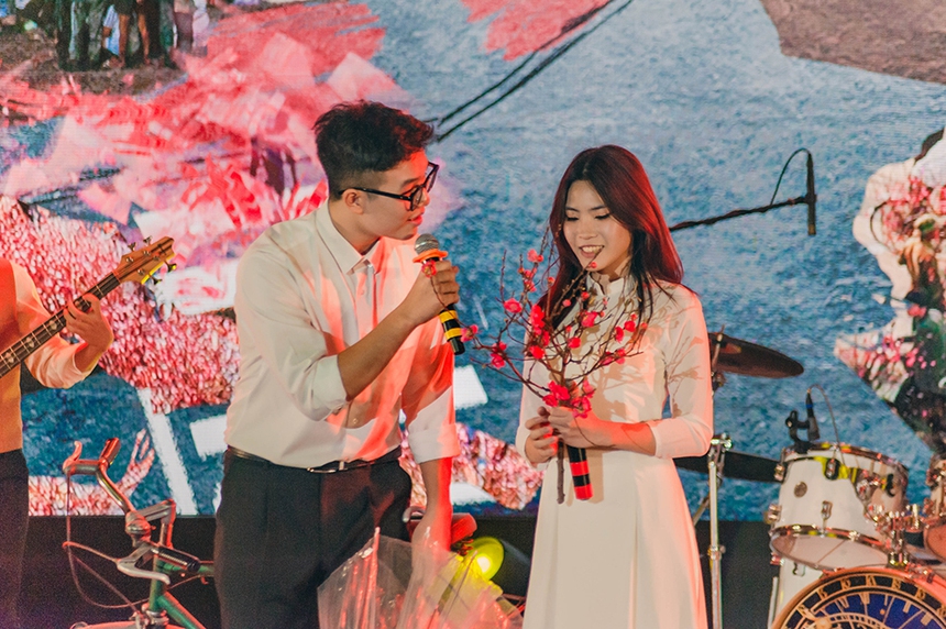 Nghệ sĩ Minh Tiệp, Trần Tuấn Hùng ngạc nhiên trước tài năng các Amsers - Ảnh 5. Nghệ sĩ Minh Tiệp, Trần Tuấn Hùng ngạc nhiên trước tài năng các Amsers - Ảnh 5.