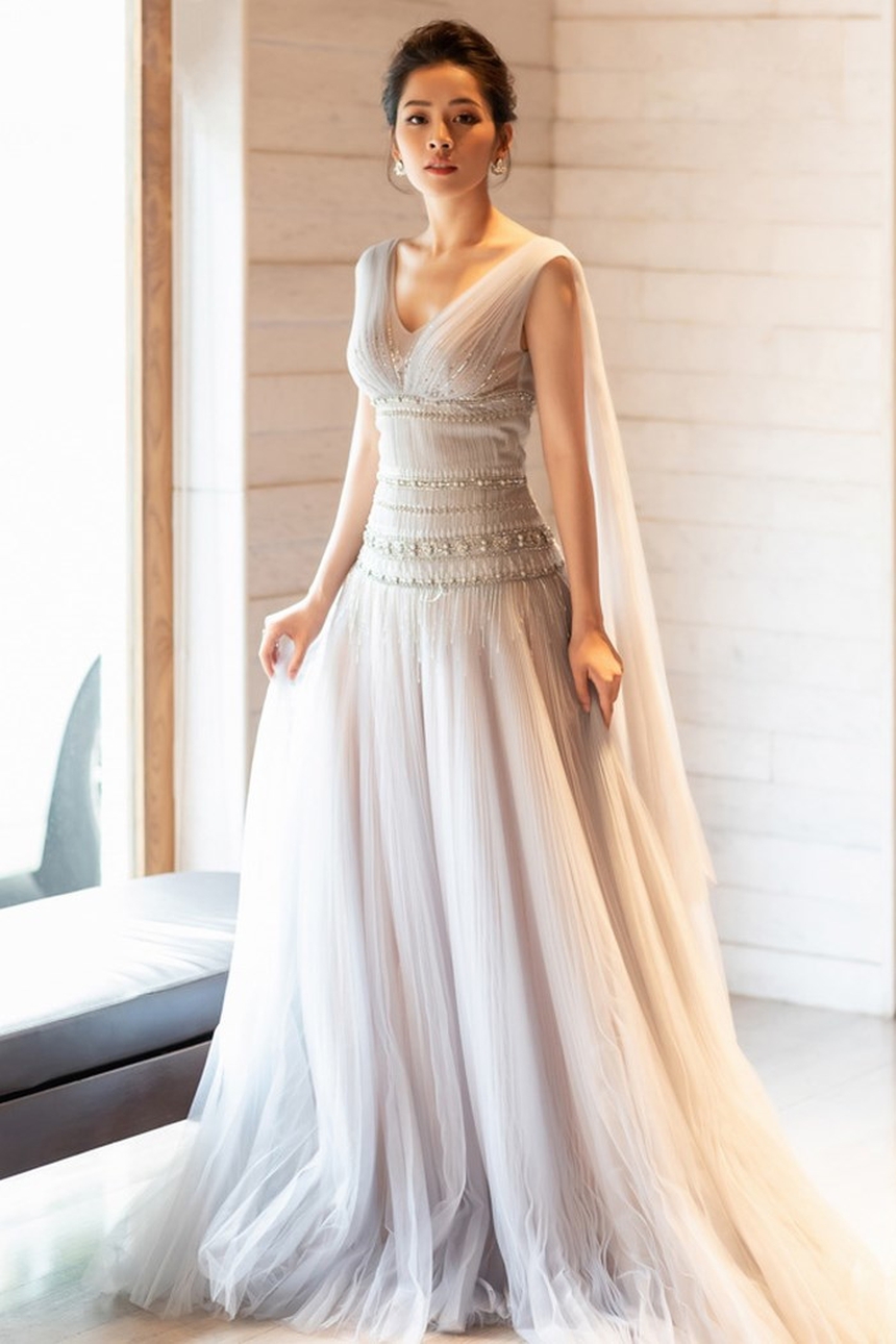 Chi Pu trên thảm đỏ theo năm tháng: Ngày càng hở bạo, bốc lửa khác hẳn thời mới nổi - Ảnh 5. Chi Pu trên thảm đỏ theo năm tháng: Ngày càng hở bạo, bốc lửa khác hẳn thời mới nổi - Ảnh 5.