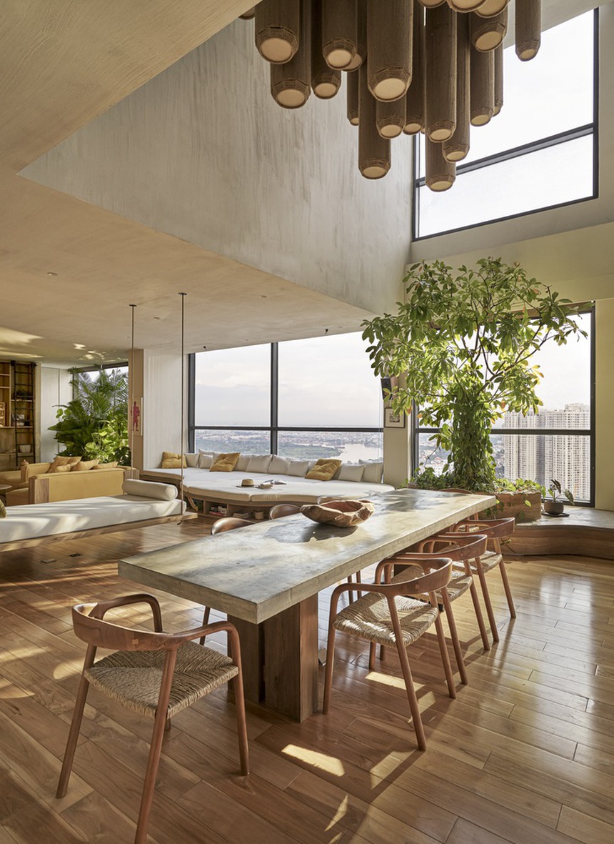 Có gì bên trong căn penthouse 470m2 như khu rừng nhiệt đới giữa lòng Sài Gòn? - Ảnh 4. Có gì bên trong căn penthouse 470m2 như khu rừng nhiệt đới giữa lòng Sài Gòn? - Ảnh 4.