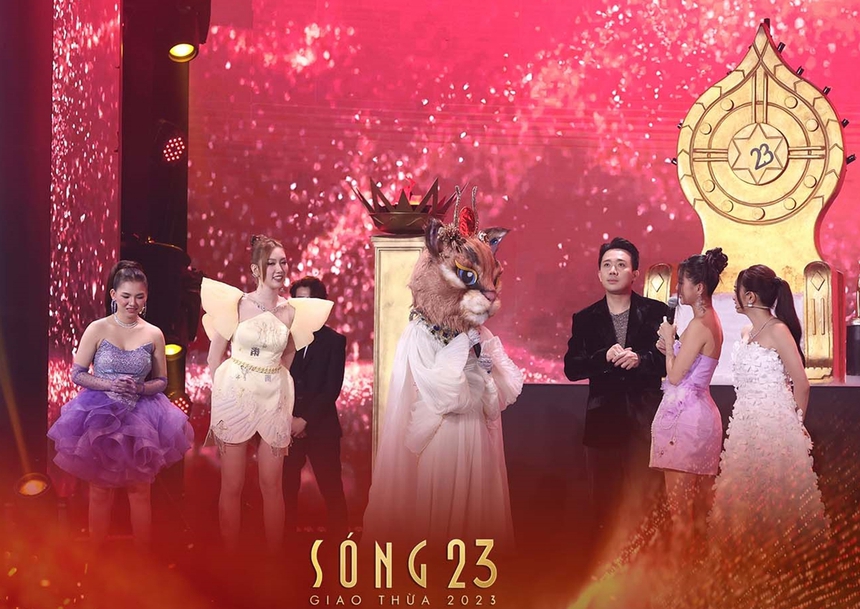 "Ca sĩ mặt nạ" mùa 2 lộ diện mascot đầu tiên gây ngỡ ngàng - Ảnh 3.