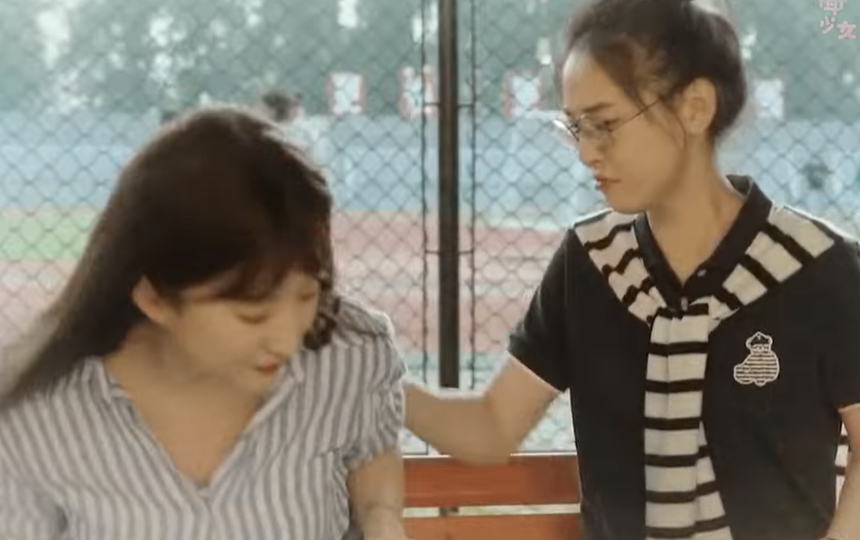 Lưu Diệc Phi 'cưa sừng làm nghé' vài giây mà gây sốt vì quá đẹp, đổi đúng 1 chi tiết nhan sắc là đã thành công! - Ảnh 3. Lưu Diệc Phi 'cưa sừng làm nghé' vài giây mà gây sốt vì quá đẹp, đổi đúng 1 chi tiết nhan sắc là đã thành công! - Ảnh 3.