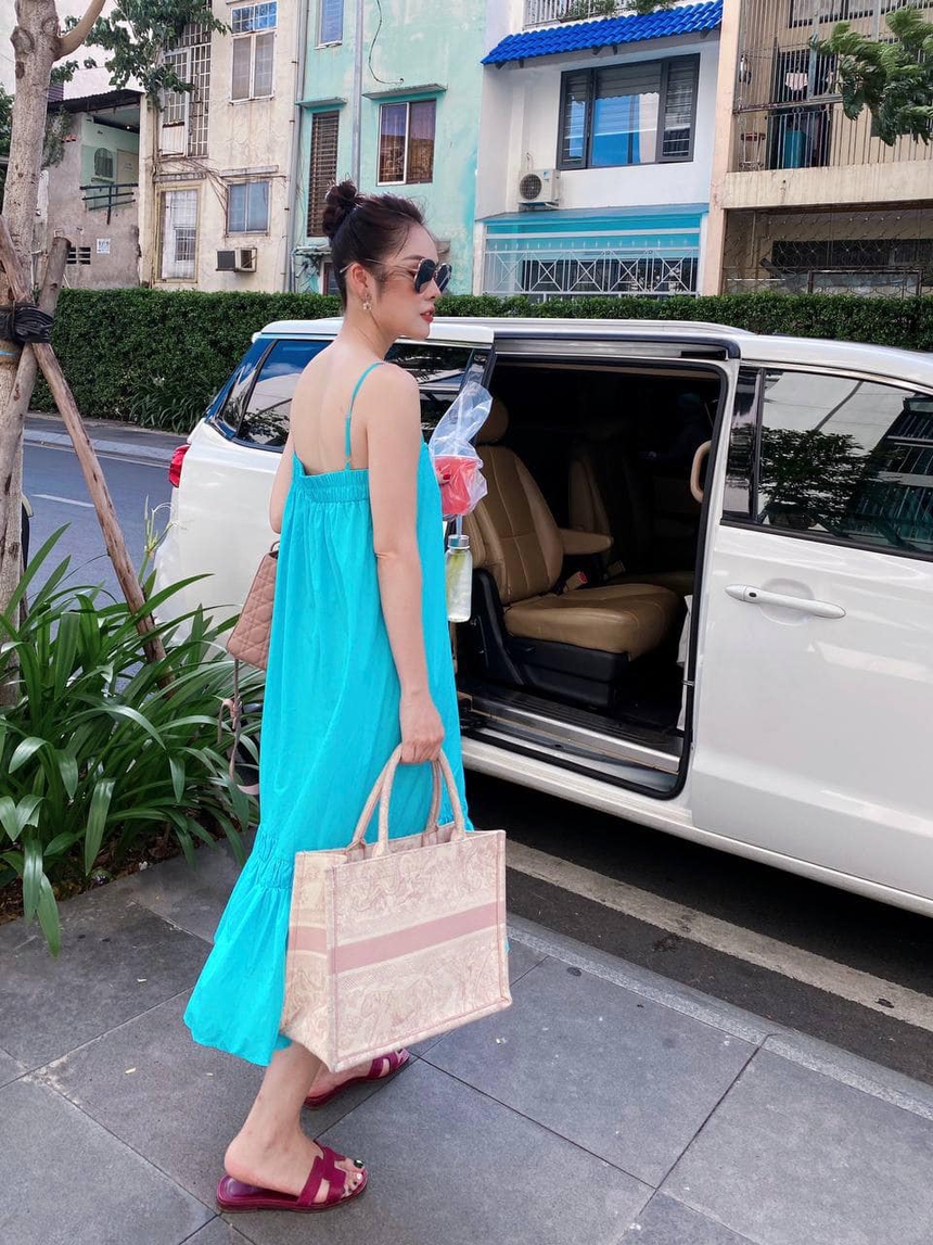 Dương Cẩm Lynh từng tậu xe hơi, có cuộc sống sang chảnh trước khi bị đòi nợ - Ảnh 3. Dương Cẩm Lynh từng tậu xe hơi, có cuộc sống sang chảnh trước khi bị đòi nợ - Ảnh 3.