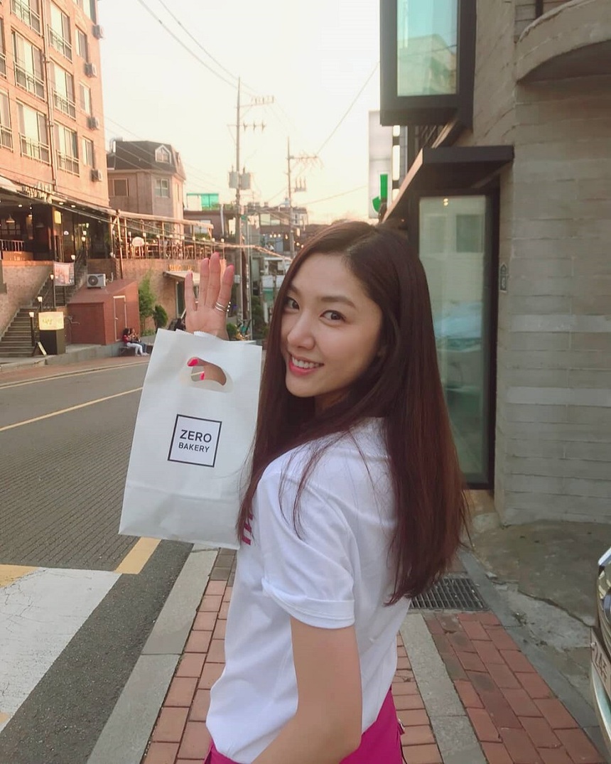 Seo Ji Hye ở phim mới có đẹp như hồi đóng 'Hạ cánh nơi anh'? - Ảnh 13. Seo Ji Hye ở phim mới có đẹp như hồi đóng 'Hạ cánh nơi anh'? - Ảnh 13.