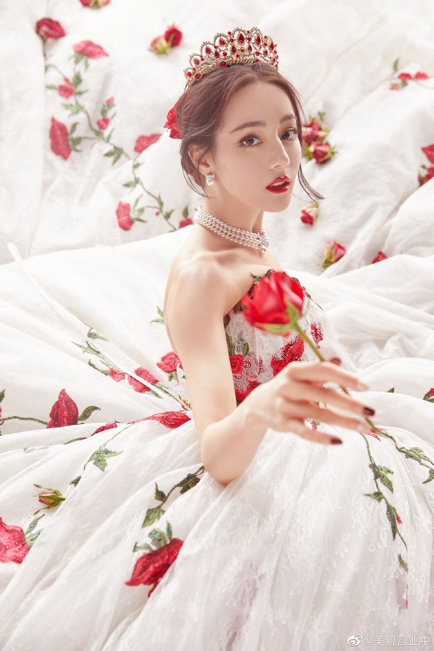 Phụ nữ đẹp nhất thế giới 2022: Seo Ye Ji dẫn đầu, Jisoo đứng thứ mấy? - Ảnh 5. Phụ nữ đẹp nhất thế giới 2022: Seo Ye Ji dẫn đầu, Jisoo đứng thứ mấy? - Ảnh 5.