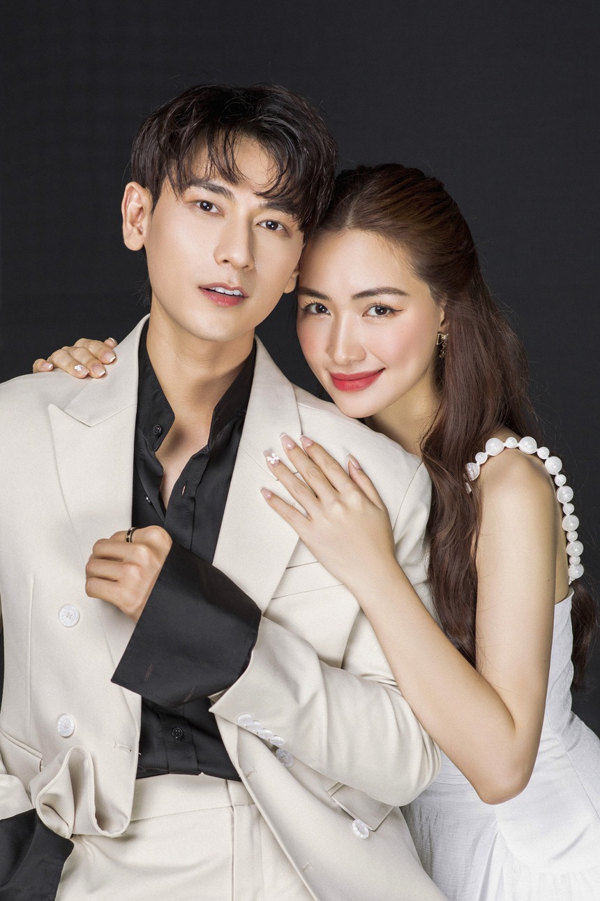 Chăm ‘thả thính’, Hòa Minzy khổ sở phân bua tin đồn với Isaac. - Ảnh 1. Chăm ‘thả thính’, Hòa Minzy khổ sở phân bua tin đồn với Isaac. - Ảnh 1.