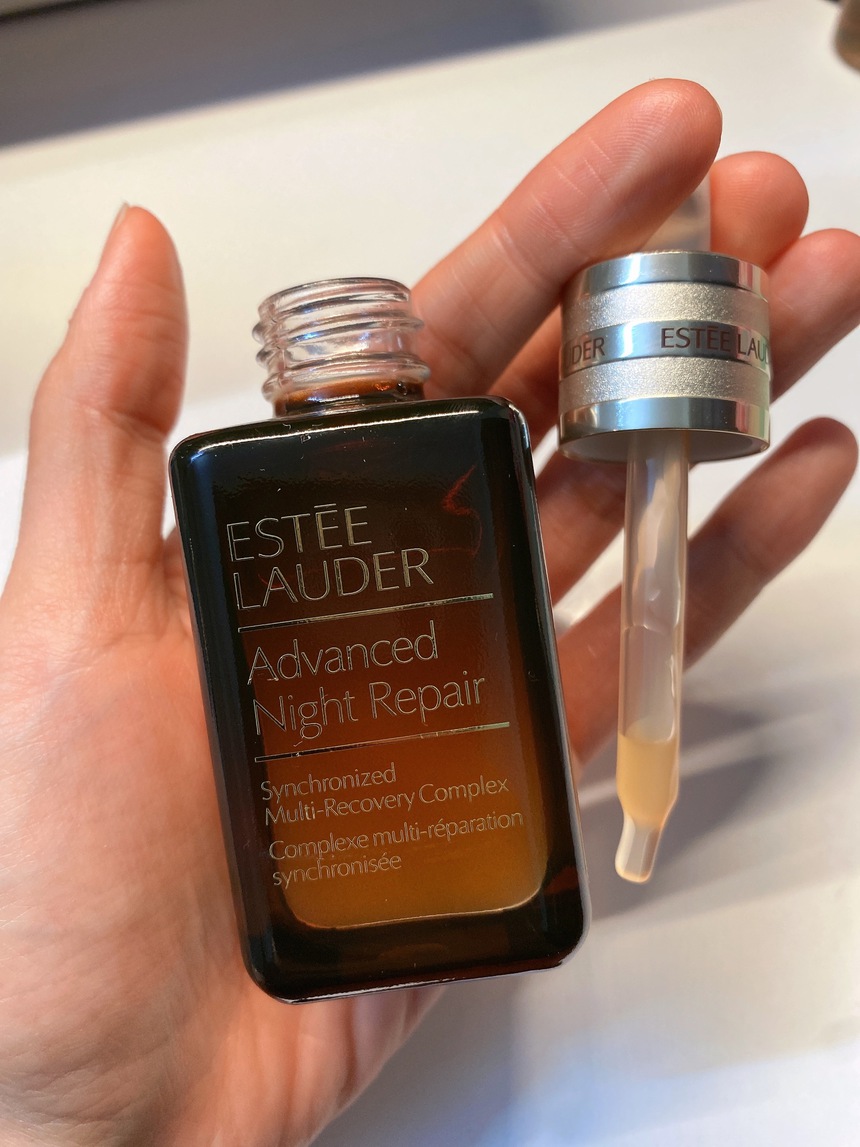 Review serum dưỡng da mà Hoa hậu Đỗ Thị Hà sử dụng: Liệu có đáng để đầu tư? - Ảnh 4. Review serum dưỡng da mà Hoa hậu Đỗ Thị Hà sử dụng: Liệu có đáng để đầu tư? - Ảnh 4.