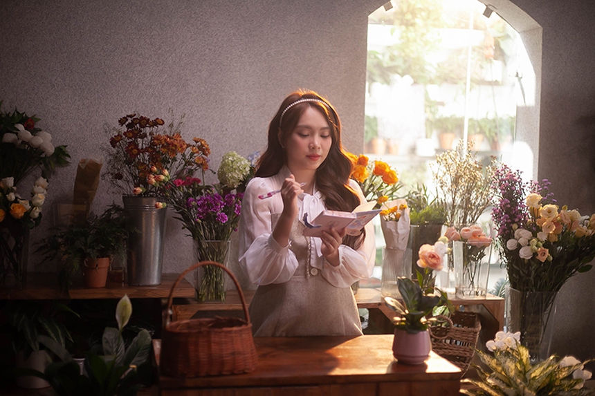 'Tân binh' Na Ngọc Anh debut với MV 'Falling in love' - Ảnh 4.