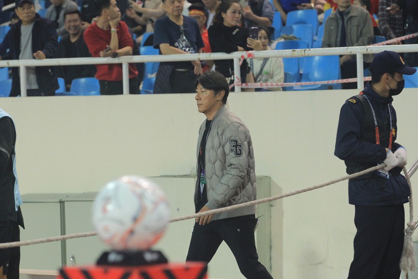 Tin nóng bóng đá Việt tối 29/10: VPF lên tiếng về cách VAR vận hành, Văn Toàn bị đánh giá ở mức khá - Ảnh 6.