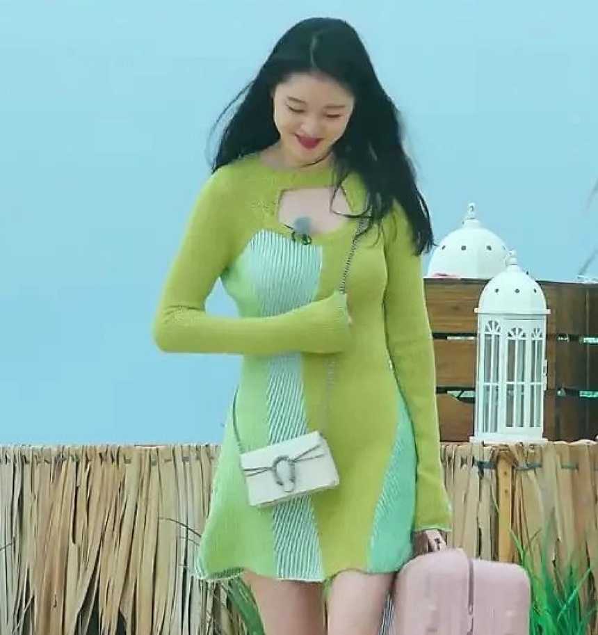 10 khoảnh khắc thời trang đẹp nhất của 'Single's Inferno 2' - Ảnh 4. 10 khoảnh khắc thời trang đẹp nhất của 'Single's Inferno 2' - Ảnh 4.