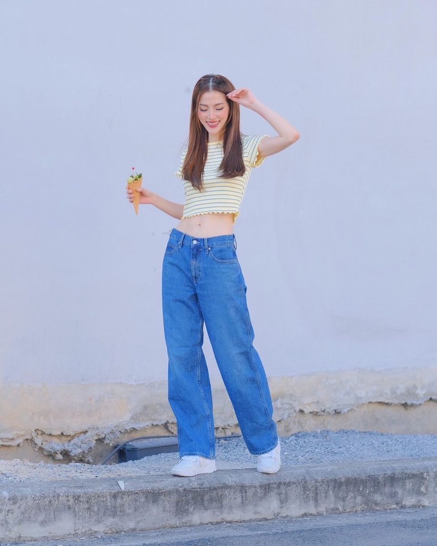 Diện đẹp tuổi 30 với loạt công thức thời trang dễ áp dụng từ Baifern Pimchanok - Ảnh 12.