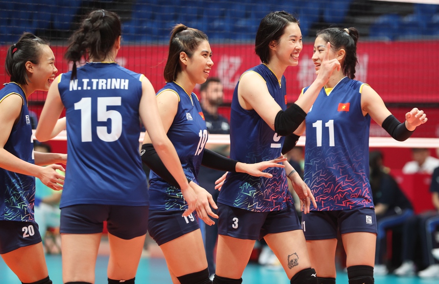 Thư Hàng Châu: Chuyện bóng chuyền và bóng đá - Ảnh 1. Thư Hàng Châu: Chuyện bóng chuyền và bóng đá - Ảnh 1.