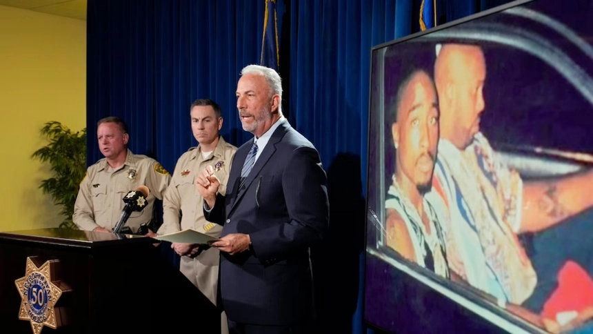 Tìm ra kẻ sát hại rapper huyền thoại Tupac Shakur sau 27 năm - Ảnh 2. Tìm ra kẻ sát hại rapper huyền thoại Tupac Shakur sau 27 năm - Ảnh 2.