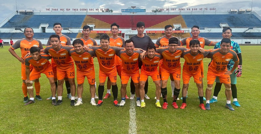 Bóng lăn trong tuần: Khi chúng ta cho đi... - Ảnh 1. Bóng lăn trong tuần: Khi chúng ta cho đi... - Ảnh 1.