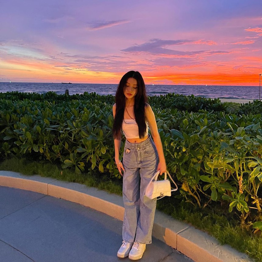 "Nữ thần" Bâu Krysie tôn eo thon với những bản phối thời trang hút mắt - Ảnh 9.