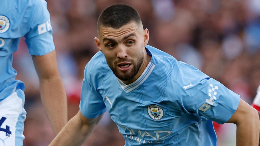 Vấn đề: VAR làm khổ Premier League ra sao? - Ảnh 1. Vấn đề: VAR làm khổ Premier League ra sao? - Ảnh 1.