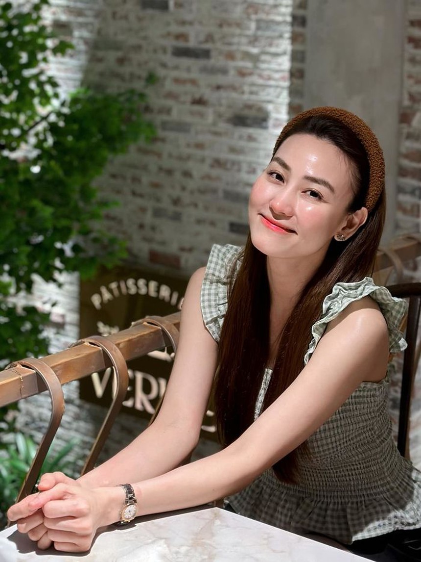 Ngân Khánh tuổi 38: Trẻ đẹp như thiếu nữ, tận hưởng cuộc sống vợ chồng son không vướng bận - Ảnh 9. Ngân Khánh tuổi 38: Trẻ đẹp như thiếu nữ, tận hưởng cuộc sống vợ chồng son không vướng bận - Ảnh 9.
